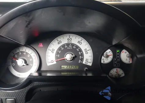 2007 Toyota Fj Cruiser z USA, uszkodzony, nr VIN JTEBU11F270086147